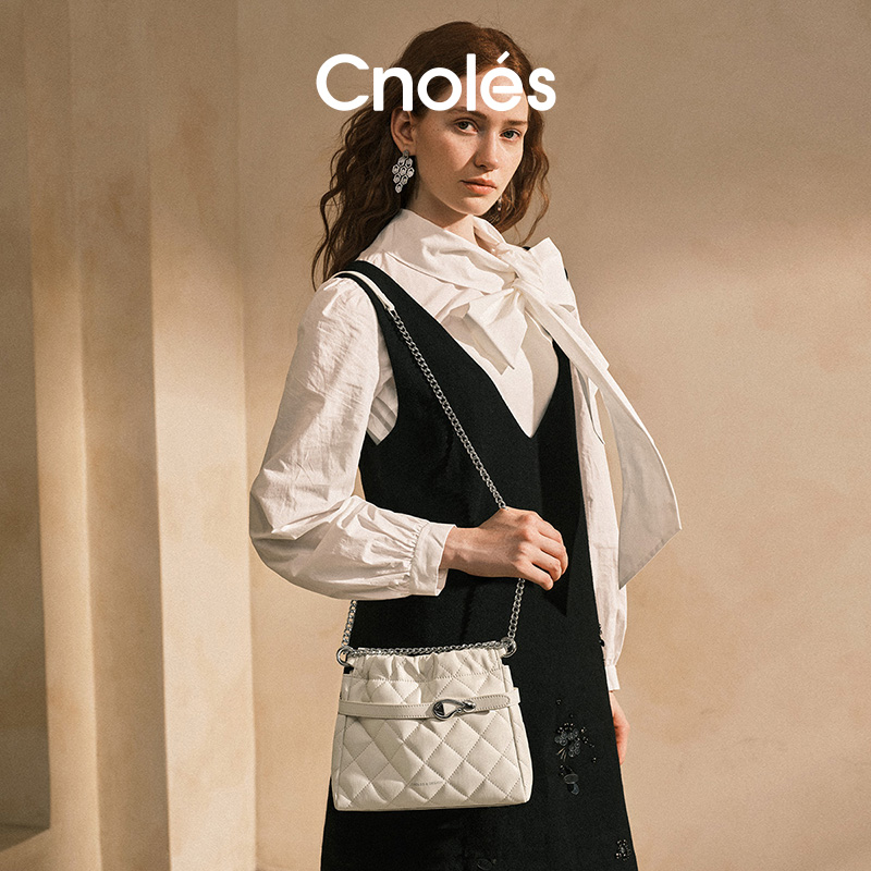 Cnoles蔻一菱格水桶包流浪包B00424D