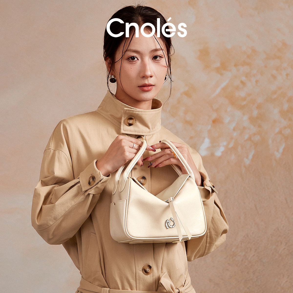 Cnoles蔻一团玉包枕头包B00462D